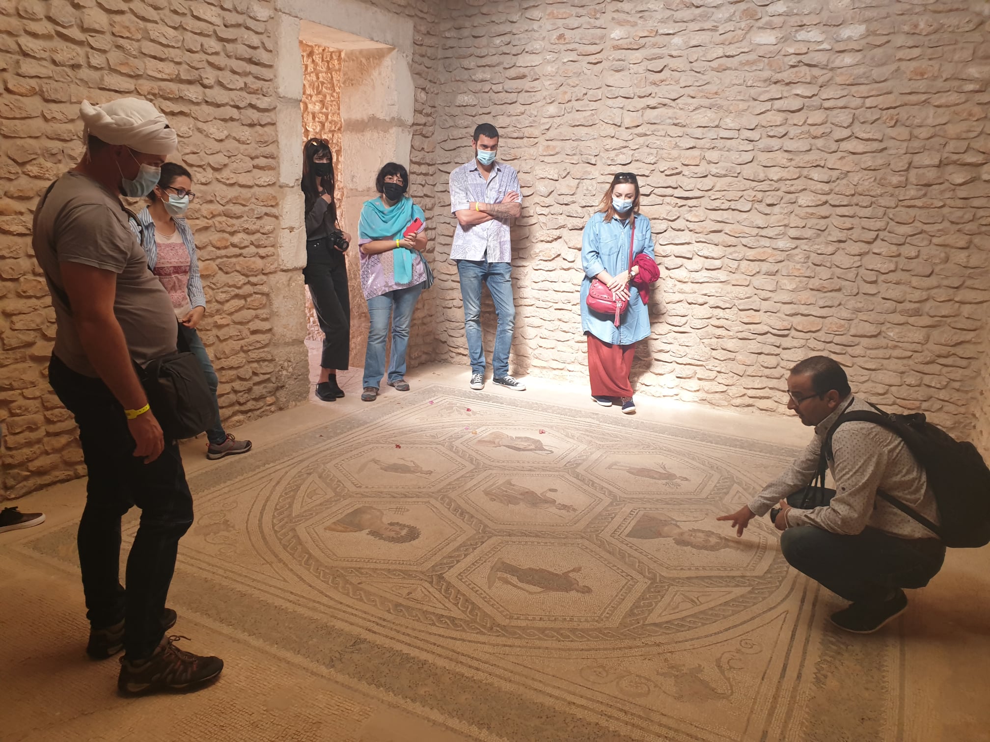 Reuniuni științifice și vizite de documentare la situri arheologice antice tunisiene