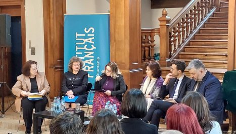 Fotografie de la Masa rotundă ”Femei în Știință: Cercetare, dezvoltare și impact societal”