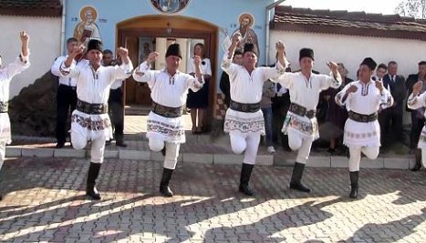 Fotografie de la  Jocul Fecioresc – inscris in lista reprezentativă a patrimoniului imaterial cultural al umanitatii
