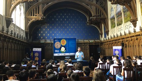 Fotografie de la ”Your Country, Your Tradition” Caravan travelled for over 4,000 km and met over 3.500 middle school students in 57 schools