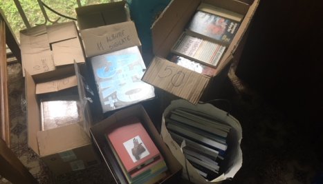 Fotografie de la Alumnus Club for UNESCO donates 100 books to the new Romanian Library in Aspropyrgos, Greece